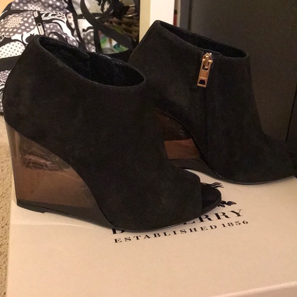 Burberry black suede wedges (never worn) - Picture 2 of 8